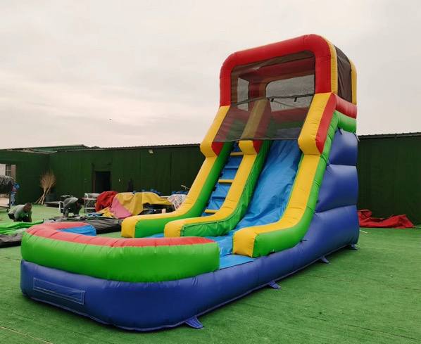 Vista frontale del gonfiabile